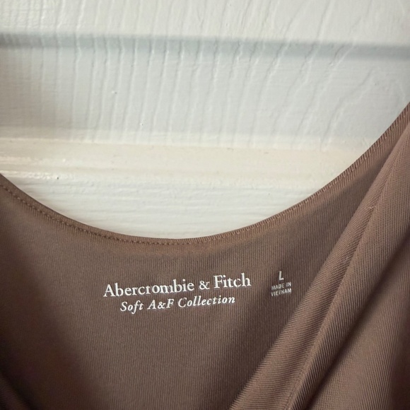 Abercrombie A&F Soft Collection Brown Tan Bodysuit Large - Picture 3 of 3
